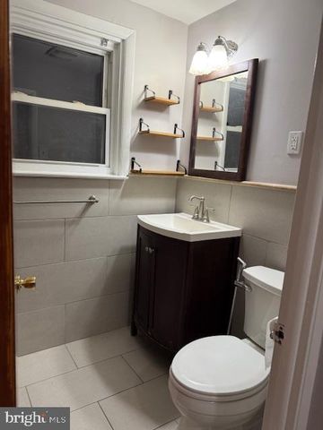 9304 LANSFORD ST, Philadelphia, PA 19114