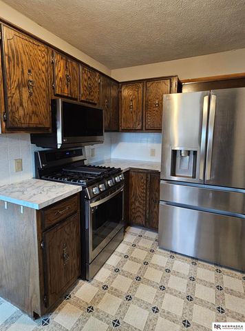 4320 N 14th Street, Lincoln, NE 68521