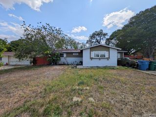 5714 Windyhill, San Antonio, TX 78242