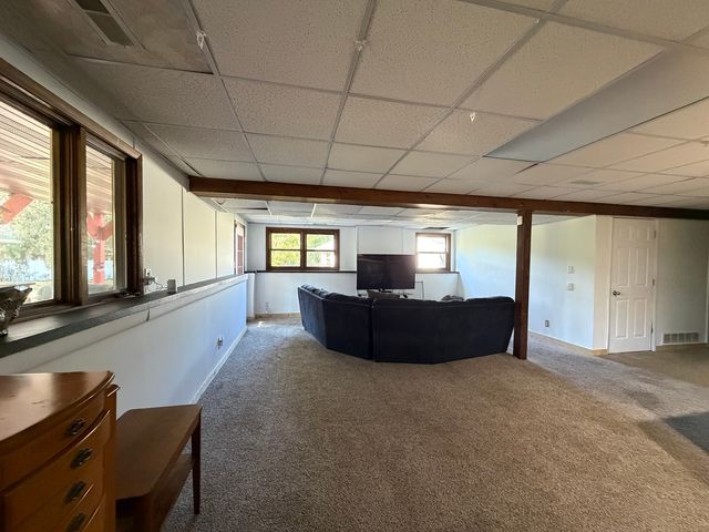 2041 Winchester Drive, Freeport, IL 61032