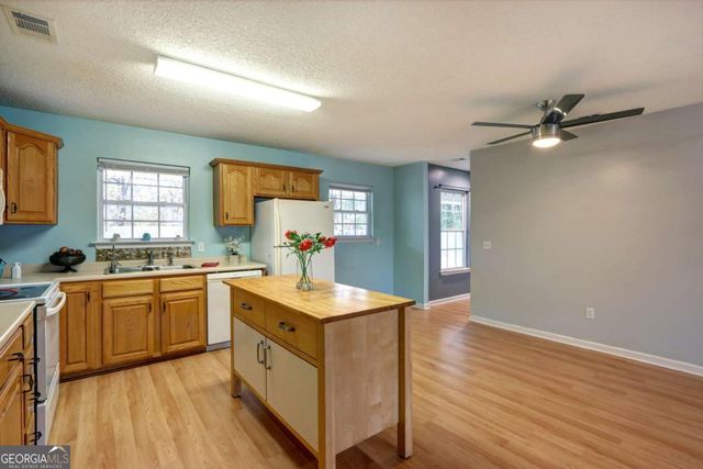 221 Oakwood Court, Rincon, GA 31326