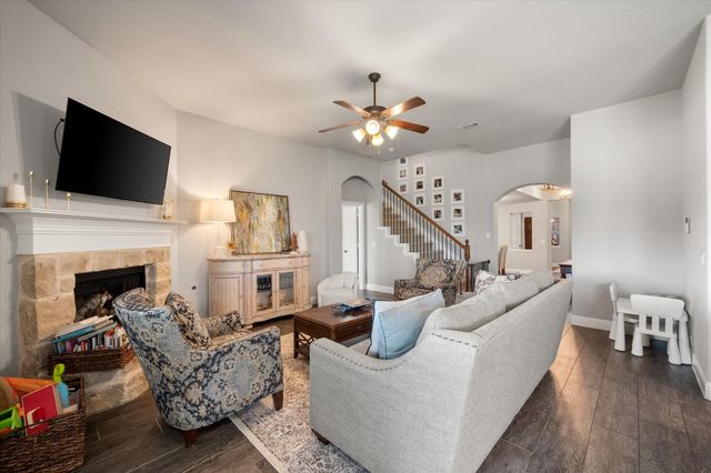 515 Carnation Lane, Mansfield, TX 76063