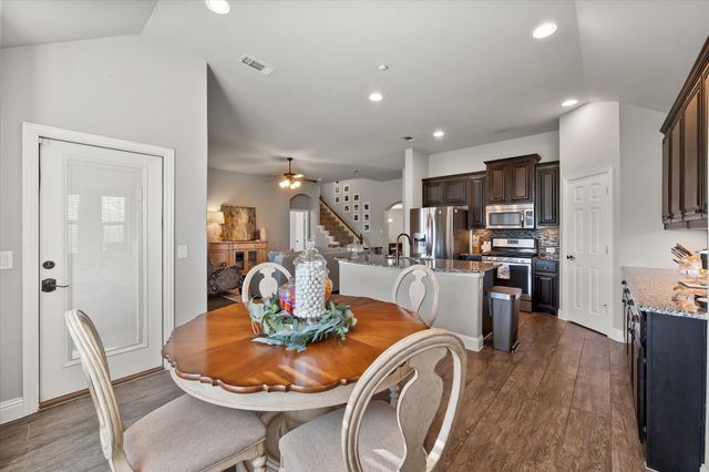 515 Carnation Lane, Mansfield, TX 76063