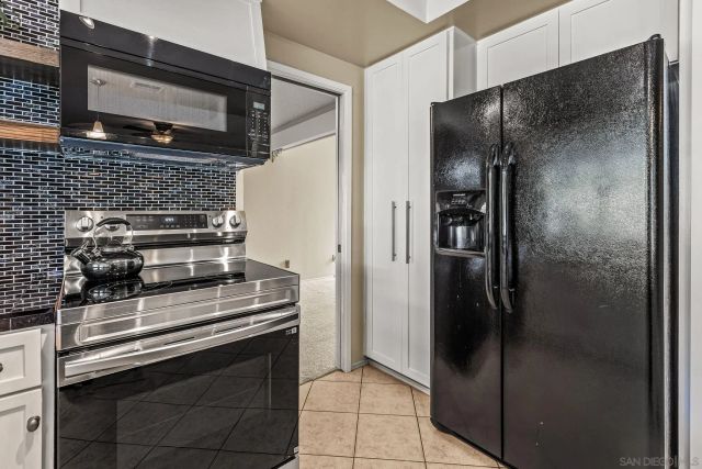 16598 Casero Rd, San Diego, CA 92128