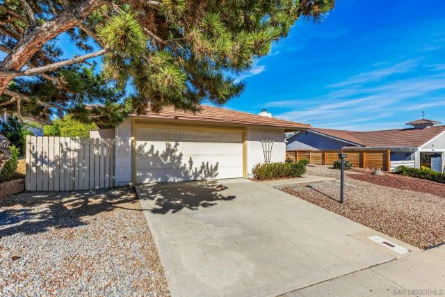 16598 Casero Rd, San Diego, CA 92128