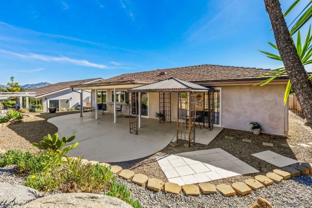 16598 Casero Rd, San Diego, CA 92128