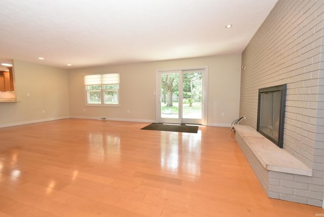 602 S Park Drive, Fowler, IN 47944