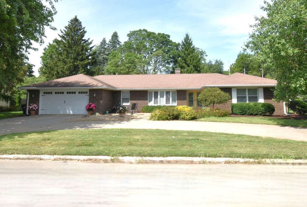 602 S Park Drive, Fowler, IN 47944