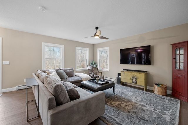 17 Federal Corner Road, Tuftonboro, NH 03816