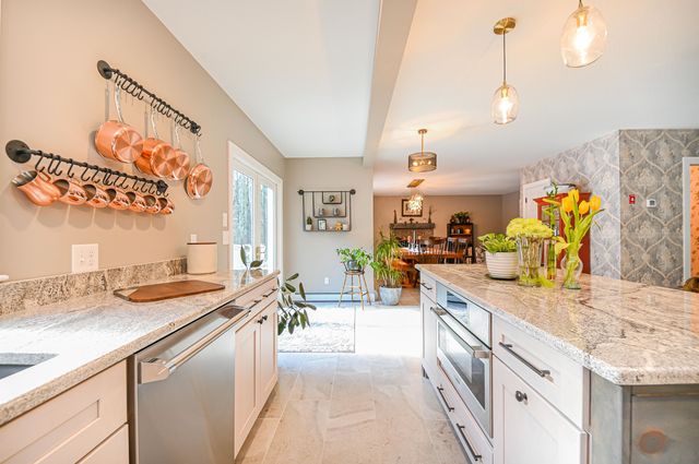 17 Federal Corner Road, Tuftonboro, NH 03816