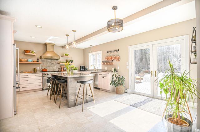 17 Federal Corner Road, Tuftonboro, NH 03816