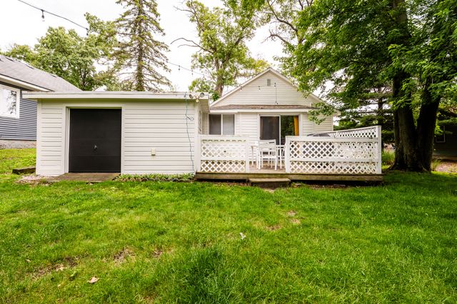 46355 Grand Beach Road, Grand Beach Vllg, MI 49117