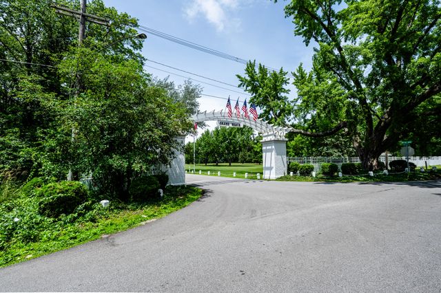 46355 Grand Beach Road, Grand Beach Vllg, MI 49117