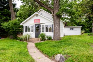 46355 Grand Beach Road, Grand Beach Vllg, MI 49117