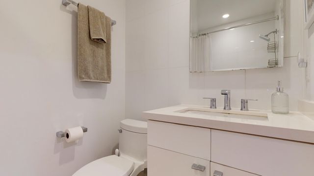 1101 DUNCAN Circle 201, Palm Beach Gardens, FL 33418