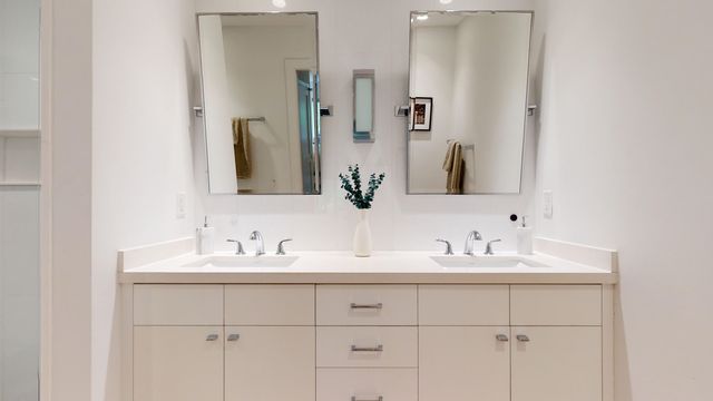 1101 DUNCAN Circle 201, Palm Beach Gardens, FL 33418