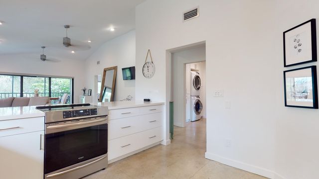1101 DUNCAN Circle 201, Palm Beach Gardens, FL 33418