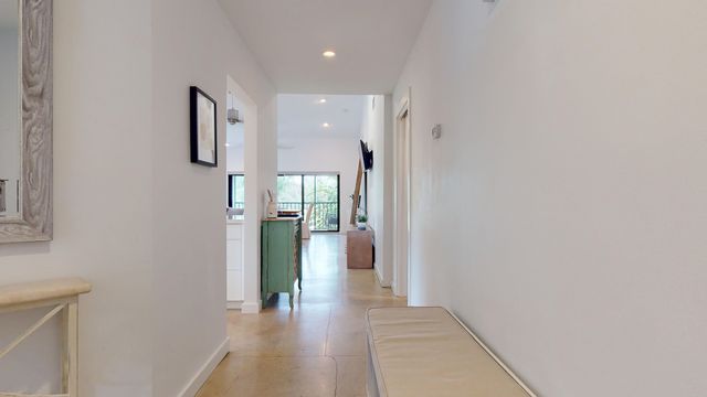 1101 DUNCAN Circle 201, Palm Beach Gardens, FL 33418
