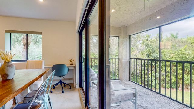 1101 DUNCAN Circle 201, Palm Beach Gardens, FL 33418