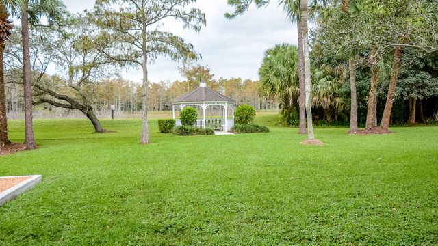 1101 DUNCAN Circle 201, Palm Beach Gardens, FL 33418
