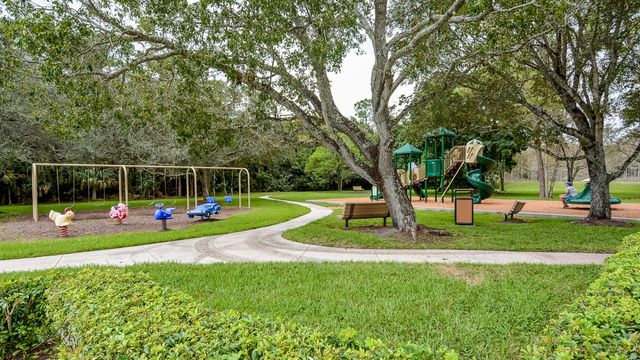 1101 DUNCAN Circle 201, Palm Beach Gardens, FL 33418