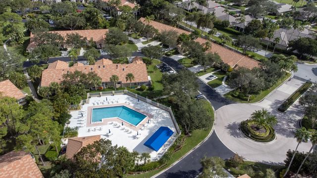 1101 DUNCAN Circle 201, Palm Beach Gardens, FL 33418