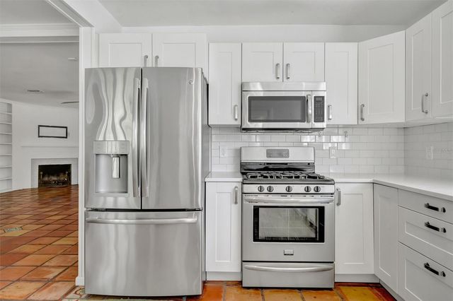 4237 HIGEL AVENUE, Sarasota, FL 34242