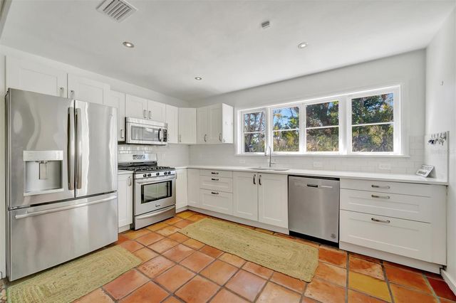 4237 HIGEL AVENUE, Sarasota, FL 34242