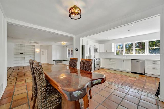 4237 HIGEL AVENUE, Sarasota, FL 34242