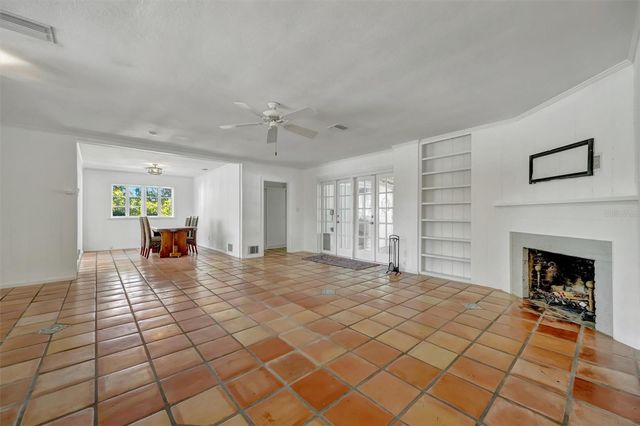 4237 HIGEL AVENUE, Sarasota, FL 34242