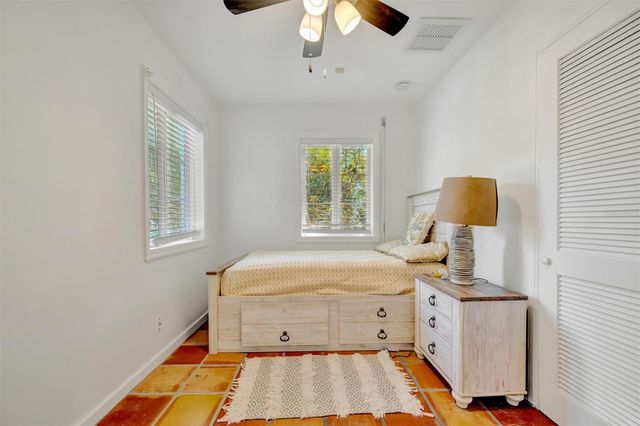 4237 HIGEL AVENUE, Sarasota, FL 34242