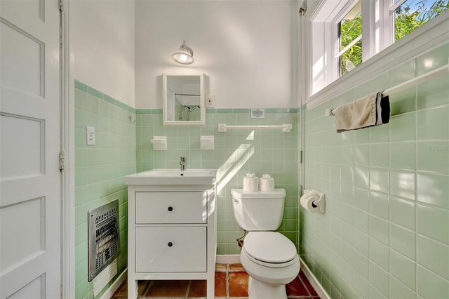 4237 HIGEL AVENUE, Sarasota, FL 34242