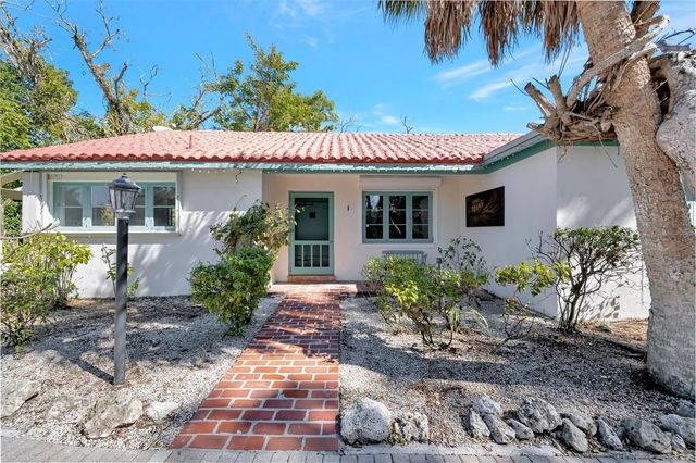4237 HIGEL AVENUE, Sarasota, FL 34242