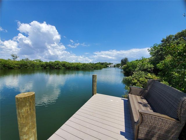 4237 HIGEL AVENUE, Sarasota, FL 34242