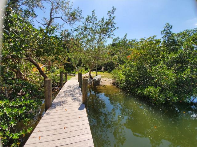 4237 HIGEL AVENUE, Sarasota, FL 34242