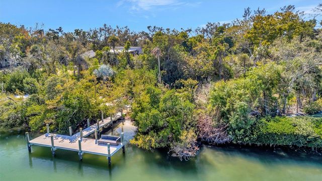 4237 HIGEL AVENUE, Sarasota, FL 34242