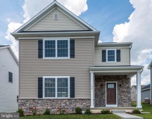 659 CHISWELL PL, Lancaster, PA 17601