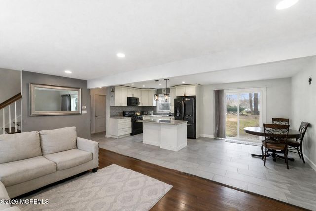 14 Juniper Avenue, Manalapan, NJ 07726