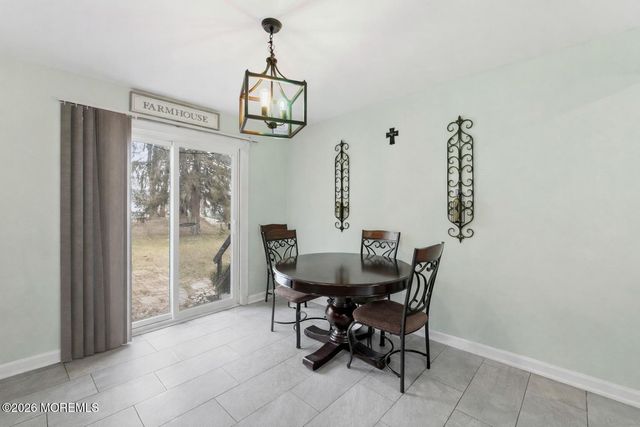 14 Juniper Avenue, Manalapan, NJ 07726