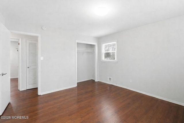 14 Juniper Avenue, Manalapan, NJ 07726