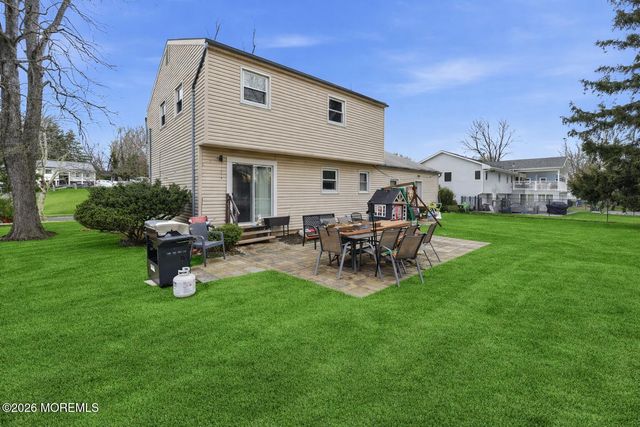 14 Juniper Avenue, Manalapan, NJ 07726