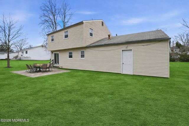 14 Juniper Avenue, Manalapan, NJ 07726