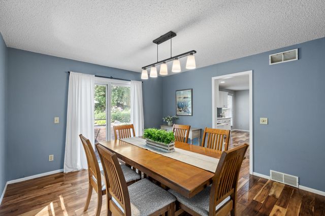 13500 Clinton Place, Burnsville, MN 55337