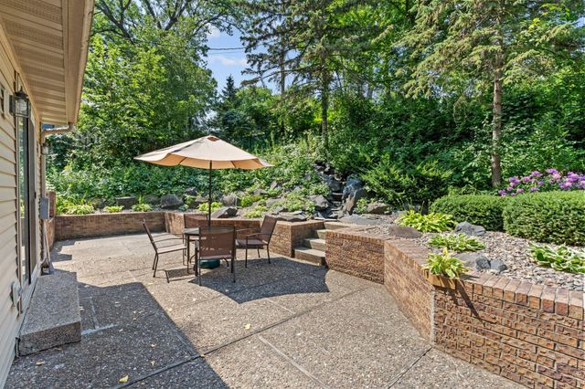 13500 Clinton Place, Burnsville, MN 55337