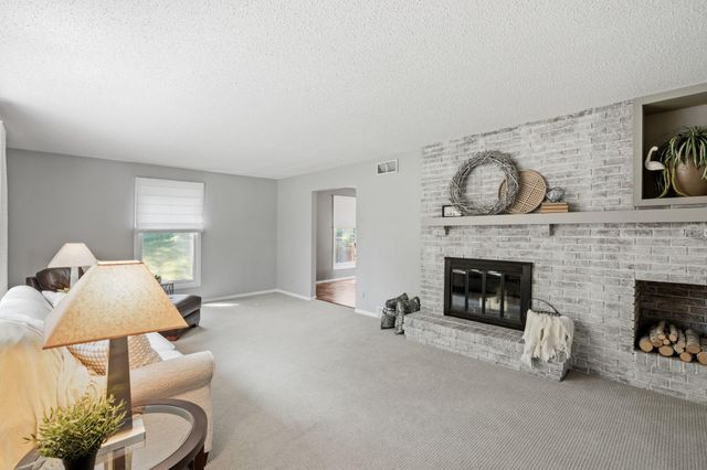 13500 Clinton Place, Burnsville, MN 55337