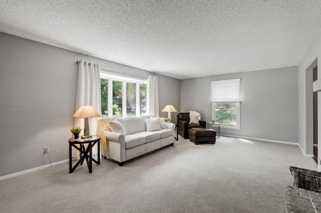13500 Clinton Place, Burnsville, MN 55337