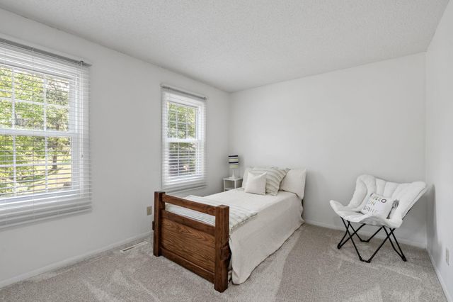 13500 Clinton Place, Burnsville, MN 55337