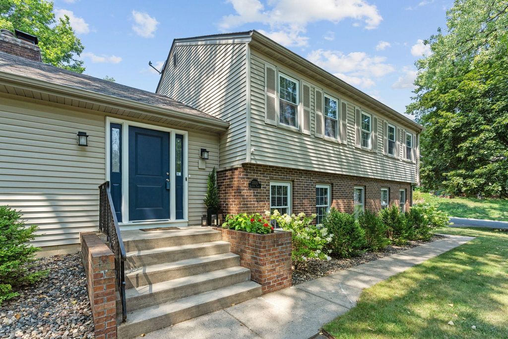 13500 Clinton Place, Burnsville, MN 55337 — photo 2