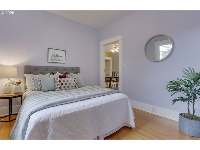 5824 N SYRACUSE St, Portland, OR 97203