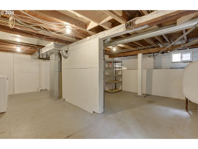 5824 N SYRACUSE St, Portland, OR 97203